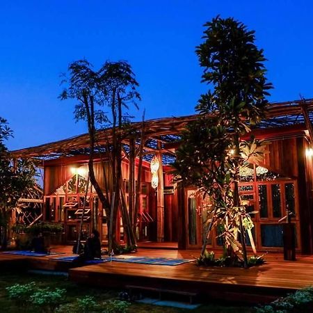 南奔Baangaimuan住宿加早餐旅馆 外观 照片